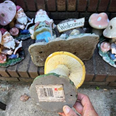 Toadstools & Gnome Statues Plus Planters (G-RG)