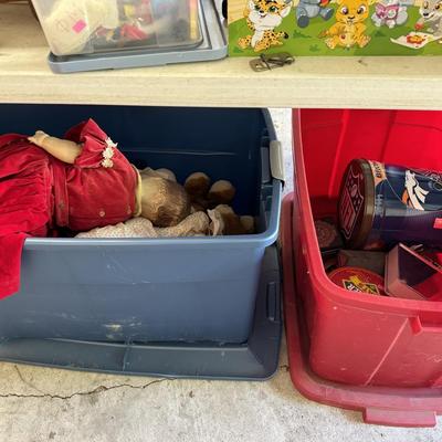 Miscellaneous Vintage toys, dolls, and bears