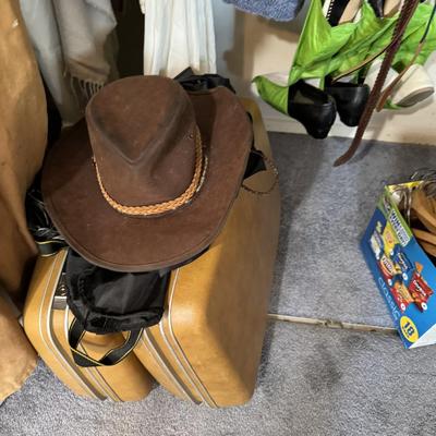 Men’s & Womens Clothing