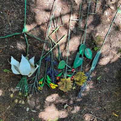 Wind Spinners, Decorative Yard Art Stakes & More (G-RG)