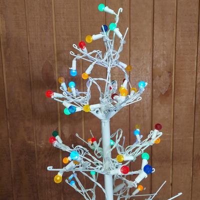 Christmas Trees, Topiaries and Outdoor Trees (G-BBL)