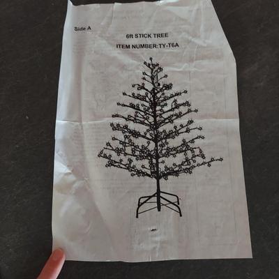 Christmas Trees, Topiaries and Outdoor Trees (G-BBL)