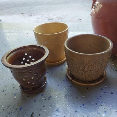 Four Ceramic Plant Pots (G-BBL)