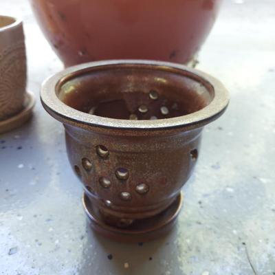 Four Ceramic Plant Pots (G-BBL)