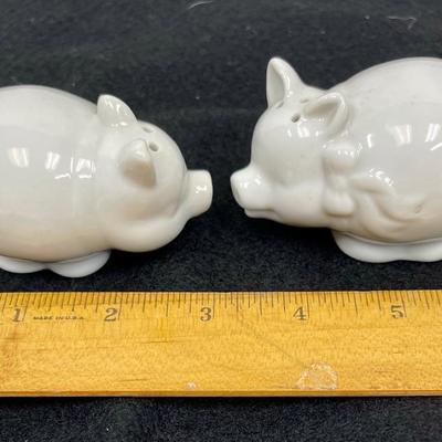 White Pig Pigs Piggies Ceramic Salt and Pepper Shaker Set