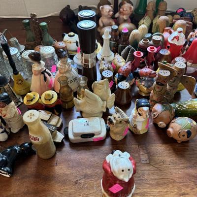 Salt & pepper shakers