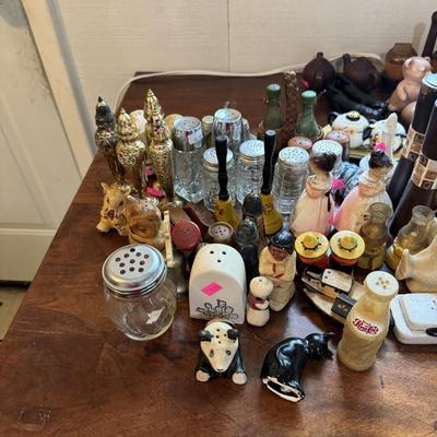 Salt & pepper shakers