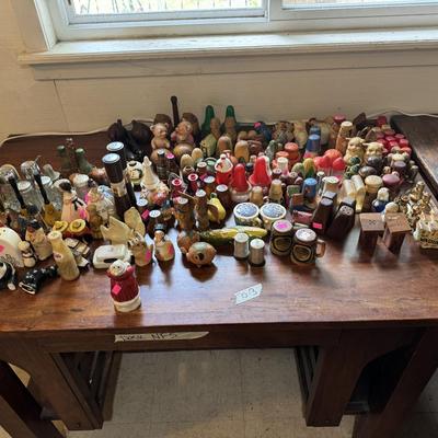 Salt & pepper shakers