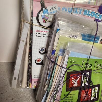 Block books and 2 bundles of kits
