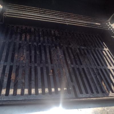 Weber Three Burner 'Spirit' Grill with Cover