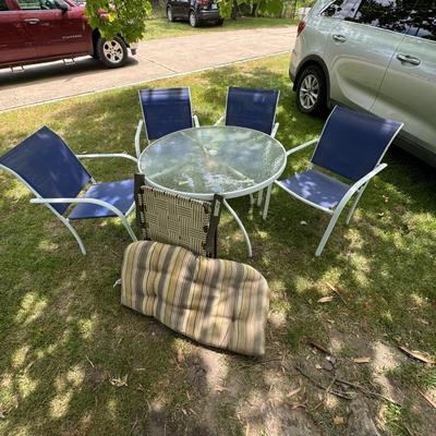 Outdoor Table and chairs