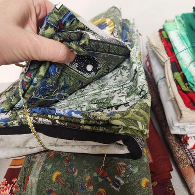 Fabric bundle lot #2 - holiday