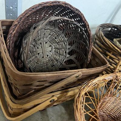 Lot of Varied Baskets