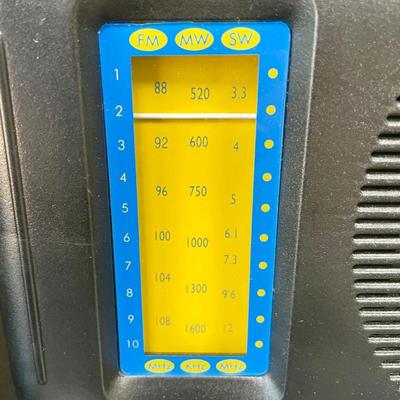 UK-Made BayGen Free Play Crank Radio