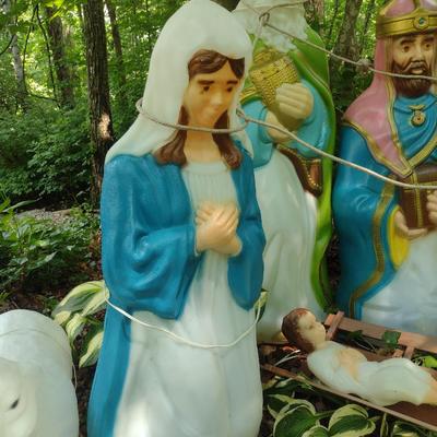Large, Lighted Blow Mold Nativity Set for Lawn