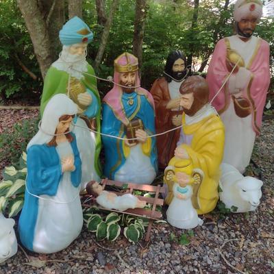 Large, Lighted Blow Mold Nativity Set for Lawn