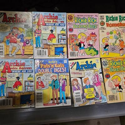 Vintage Comicn Book Lot Archie Richie Rich