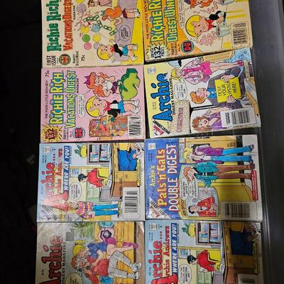 Vintage Comicn Book Lot Archie Richie Rich