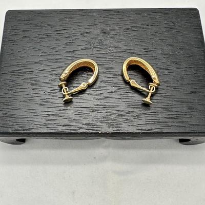 Vintage Gold Tone Clip On Earrings Marked Pat. No. 3,176,475 Screwback