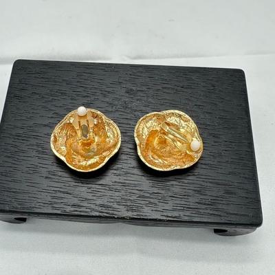 Doomed Knot Gone Tone Earring