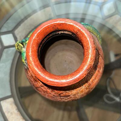 68 MEXICAN WIND GOD & LIZARD VASE ARTIST SIGNED 8"