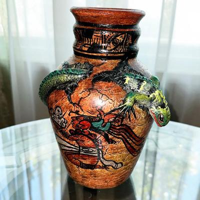 68 MEXICAN WIND GOD & LIZARD VASE ARTIST SIGNED 8"