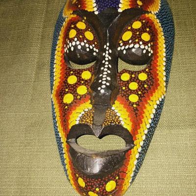 COLORFUL AFRICAN MASK