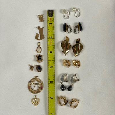 Pins, Pendants & Clip Earrings w/ Dior & 14K (ST-SS)