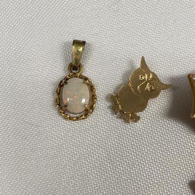 Pins, Pendants & Clip Earrings w/ Dior & 14K (ST-SS)