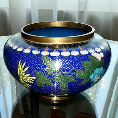 71 CLOISONNE ENAMEL BRASS BOWL BLUE WITH FLOWERS 6"