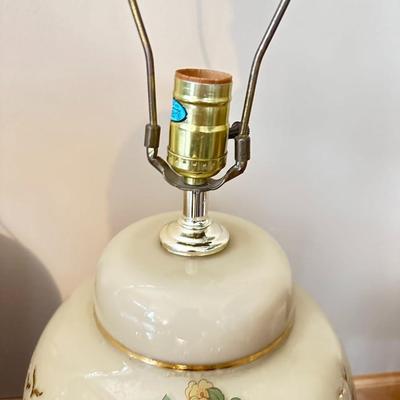 Pair of Vintage Lamp Hand Painted Chinoiserie Table Lamp / Lighting / Vintage Home Decoration