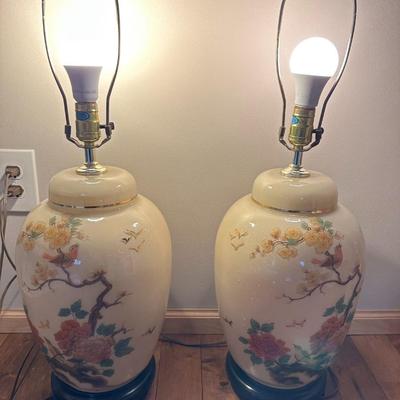Pair of Vintage Lamp Hand Painted Chinoiserie Table Lamp / Lighting / Vintage Home Decoration