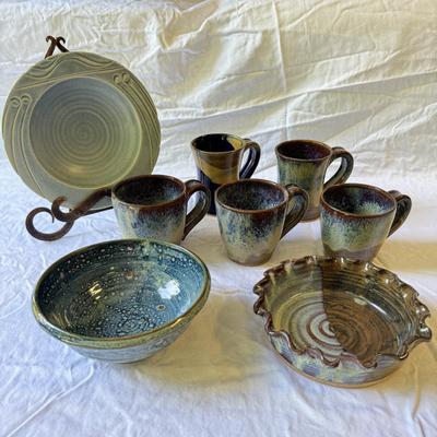 Signed Pottery Bowls and Mugs - Incl. Janson (G-TF)