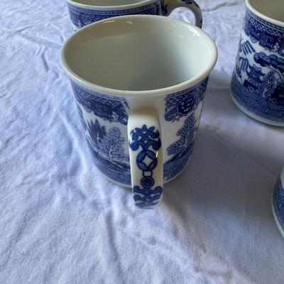 Nikko 'Double Phoenix' Teapot and Four Mugs (G-TF)