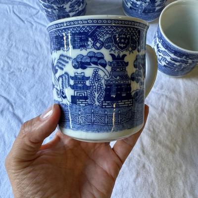 Nikko 'Double Phoenix' Teapot and Four Mugs (G-TF)