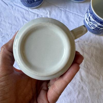 Nikko 'Double Phoenix' Teapot and Four Mugs (G-TF)