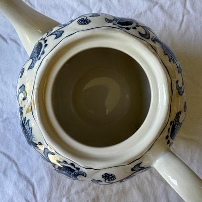 Nikko 'Double Phoenix' Teapot and Four Mugs (G-TF)