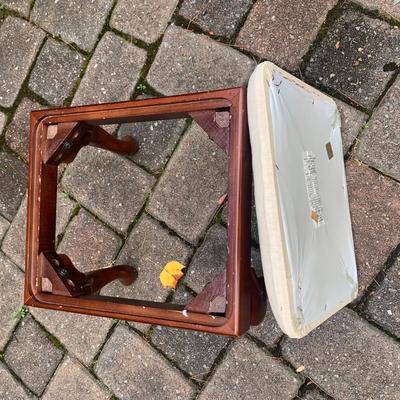 The Bombay Company Tilt Table & Stool (G-TF)