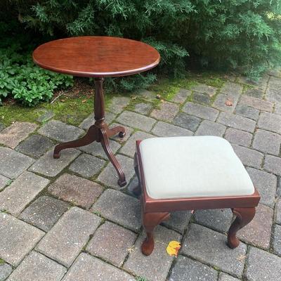 The Bombay Company Tilt Table & Stool (G-TF)
