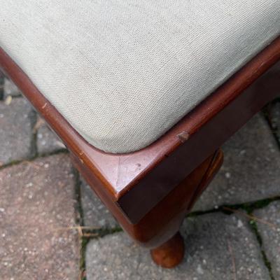 The Bombay Company Tilt Table & Stool (G-TF)
