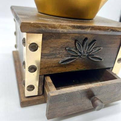 Vintage Large Gail Craft Wood & Brass Manual Hand Crank Coffee Spice Grinder