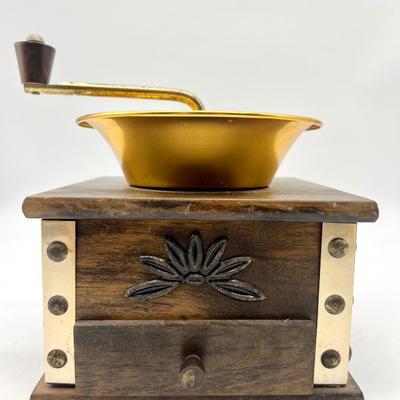 Vintage Large Gail Craft Wood & Brass Manual Hand Crank Coffee Spice Grinder