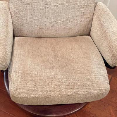Upholstered Stressless Armchair & Ottoman (GB1-SS)