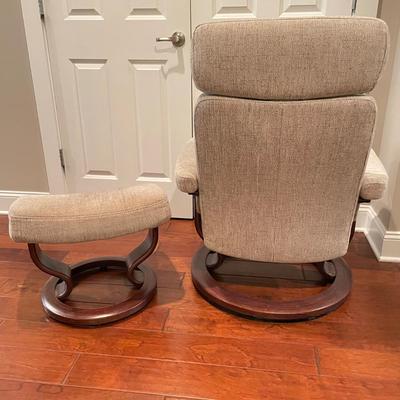 Upholstered Stressless Armchair & Ottoman (GB1-SS)