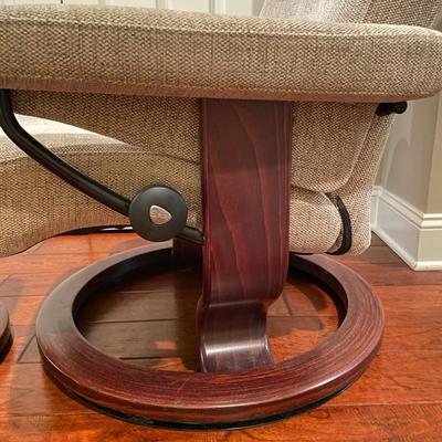 Upholstered Stressless Armchair & Ottoman (GB1-SS)