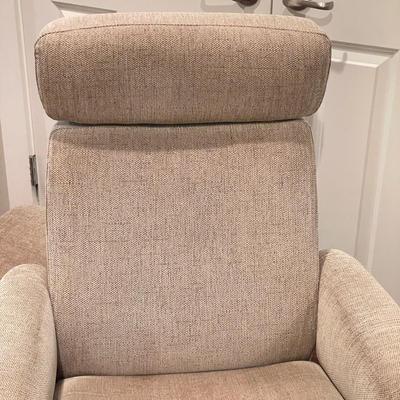 Upholstered Stressless Armchair & Ottoman (GB1-SS)