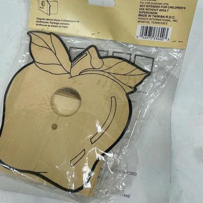 Build Your Own BirdHouse Kit Apple Shaped