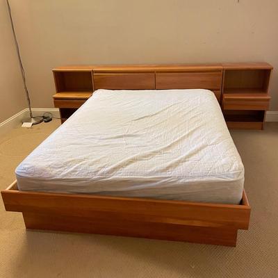 Scandinavian Full Size Bed with Side Tables (GB1-SS)