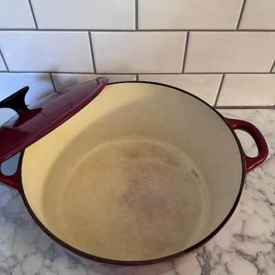 Enameled Cast Iron Dutch Oven (Red)