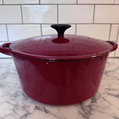 Enameled Cast Iron Dutch Oven (Red)